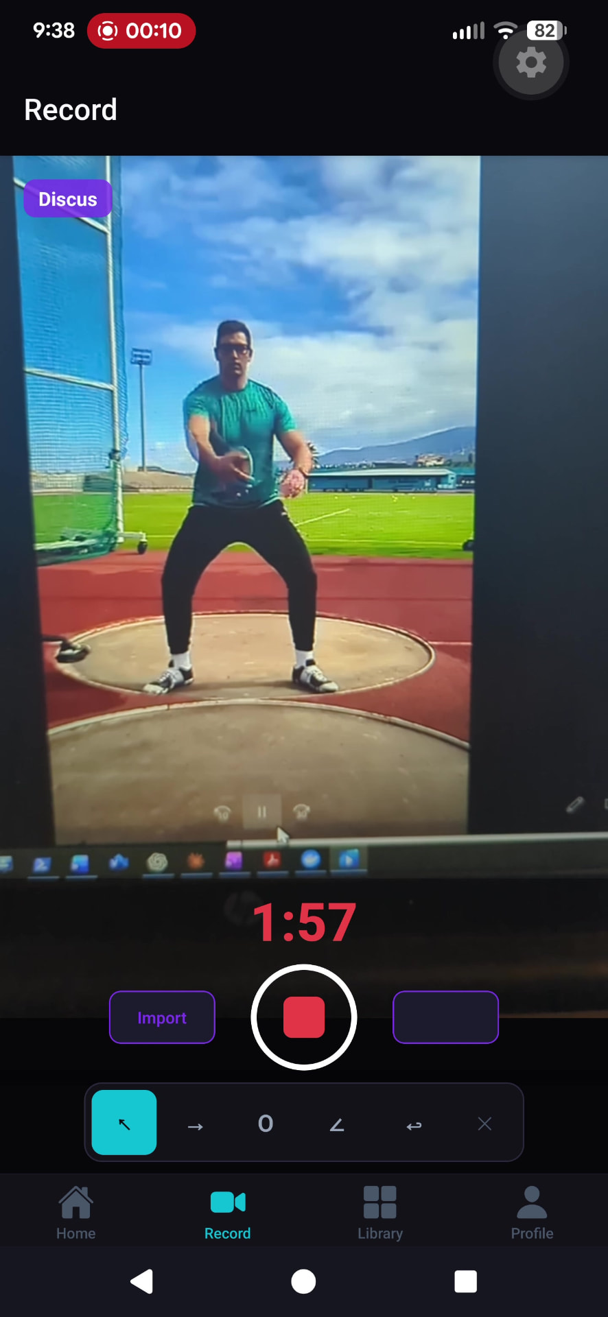 TKNIQ record screen capturing a discus throw